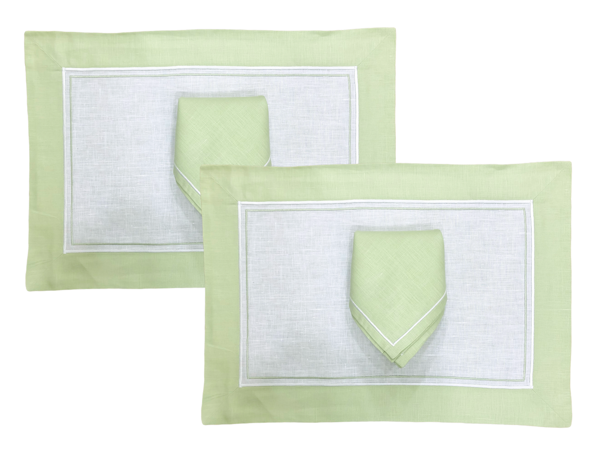 Set of 2 light green and white primula placemat and napkin