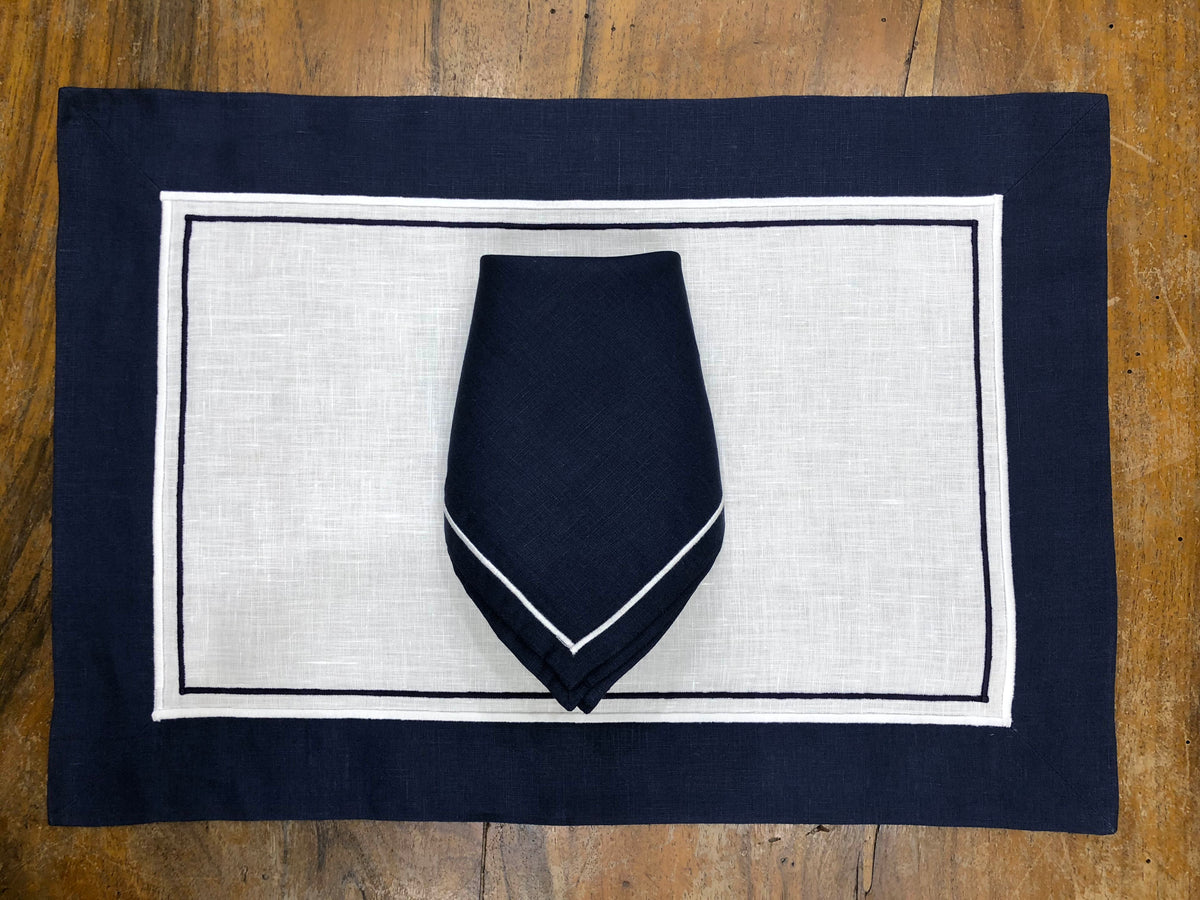 Set of 2 blue and white primrose placemats and 2 napkins
