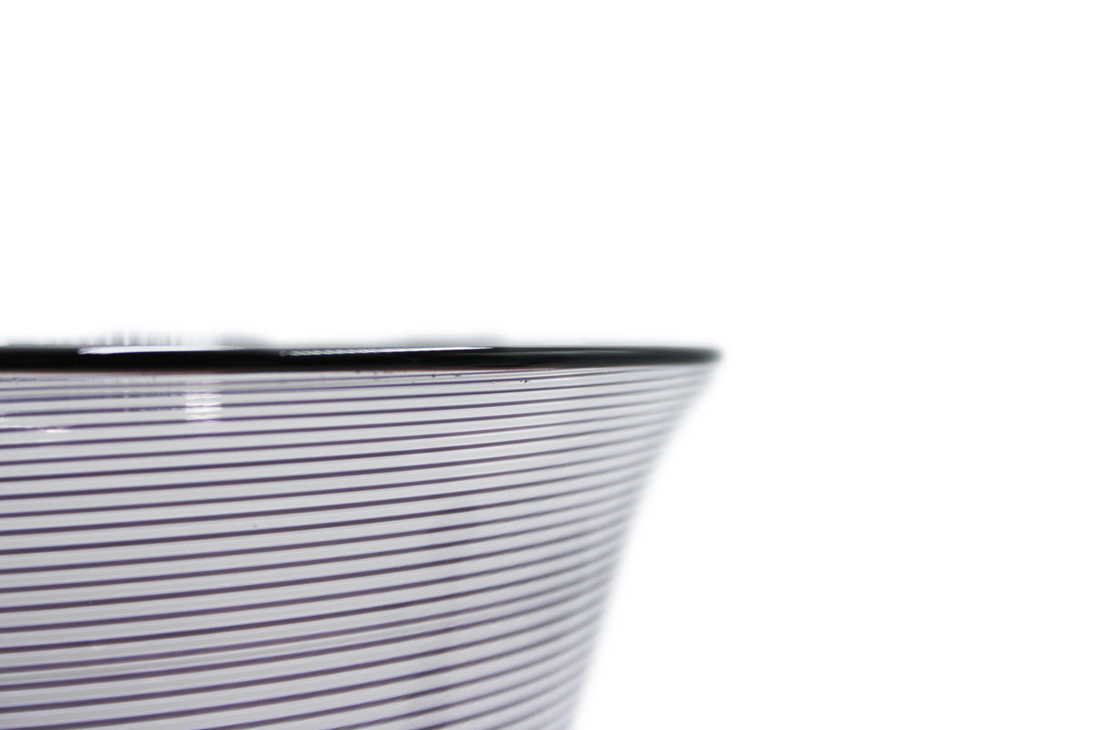 Black and white filigree Nives wine glass