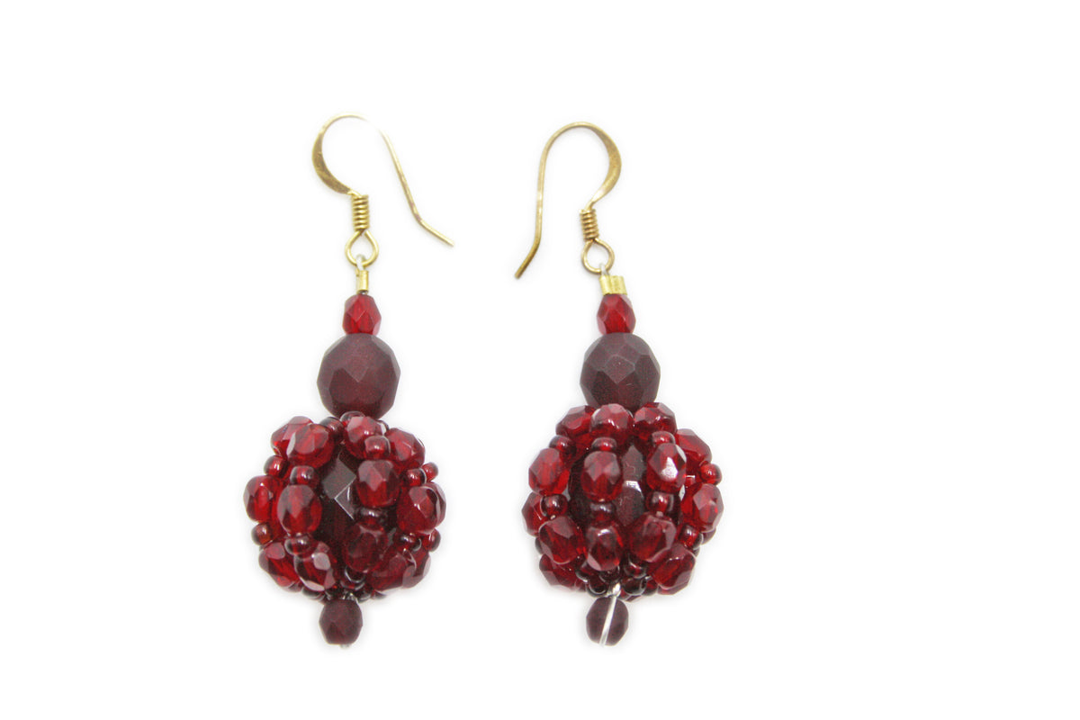 Earring with small and medium ball - AVAILABLE IN VARIOUS COLORS