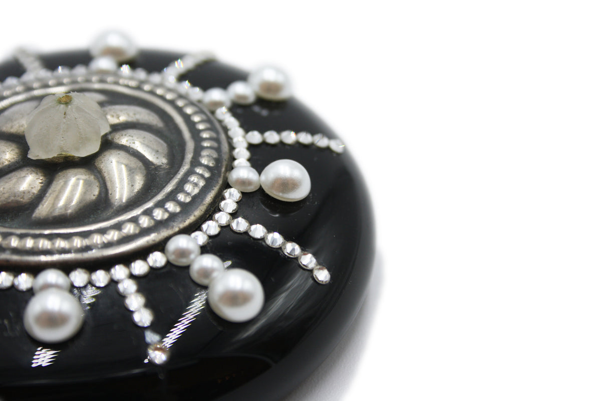 Flower paperweight