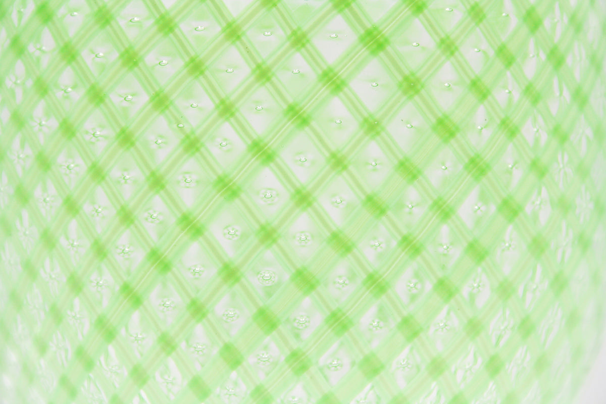 Green Tipetto wine glass with reticello pattern