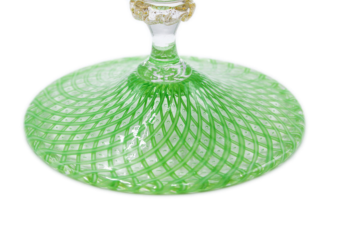 Green Tipetto wine glass with reticello pattern