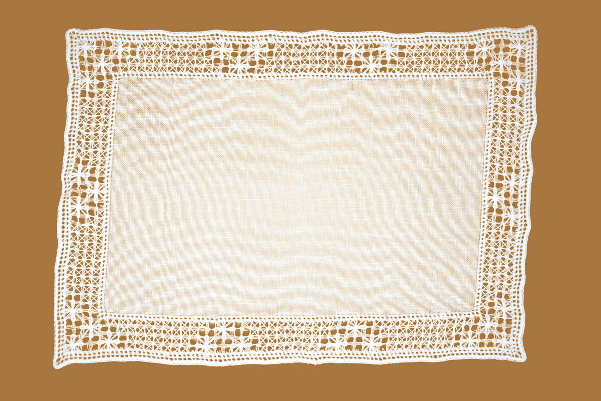 Set of 2 white bissone placemats and napkins